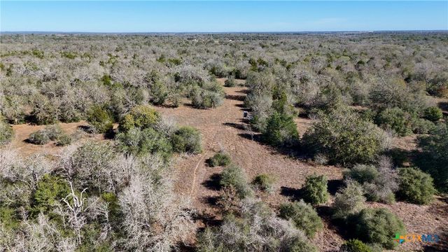 7180 CR 283, Harwood, TX 78632