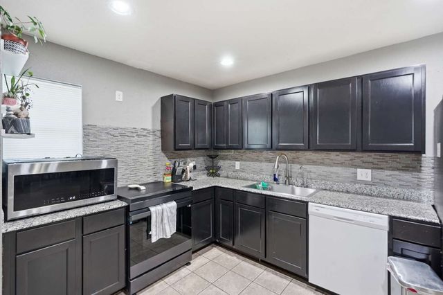 1735 Mcbroom Street, Dallas, TX 75212