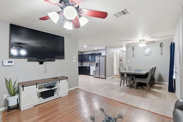 1735 Mcbroom Street, Dallas, TX 75212