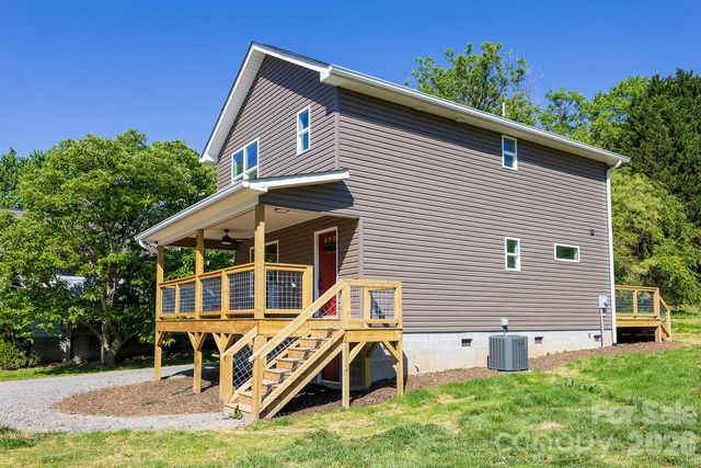 39 Terry Estates Drive, Black Mountain, NC 28711