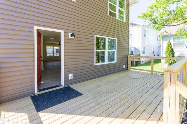 39 Terry Estates Drive, Black Mountain, NC 28711