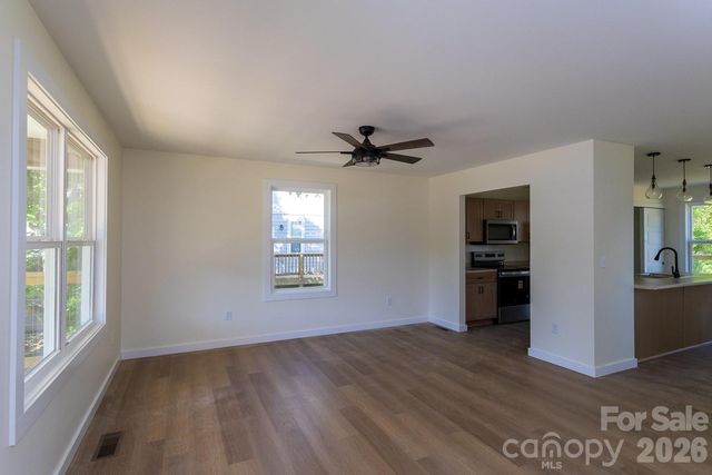 39 Terry Estates Drive, Black Mountain, NC 28711