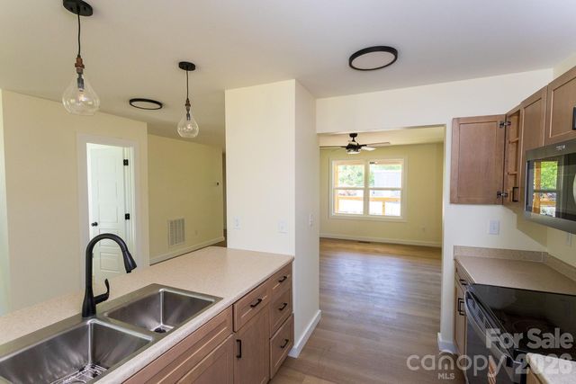 39 Terry Estates Drive, Black Mountain, NC 28711
