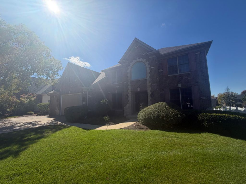 728 Waterside Drive, South Elgin, IL 60177