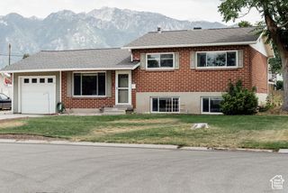 9921 S POPPY LN, Sandy, UT 84094