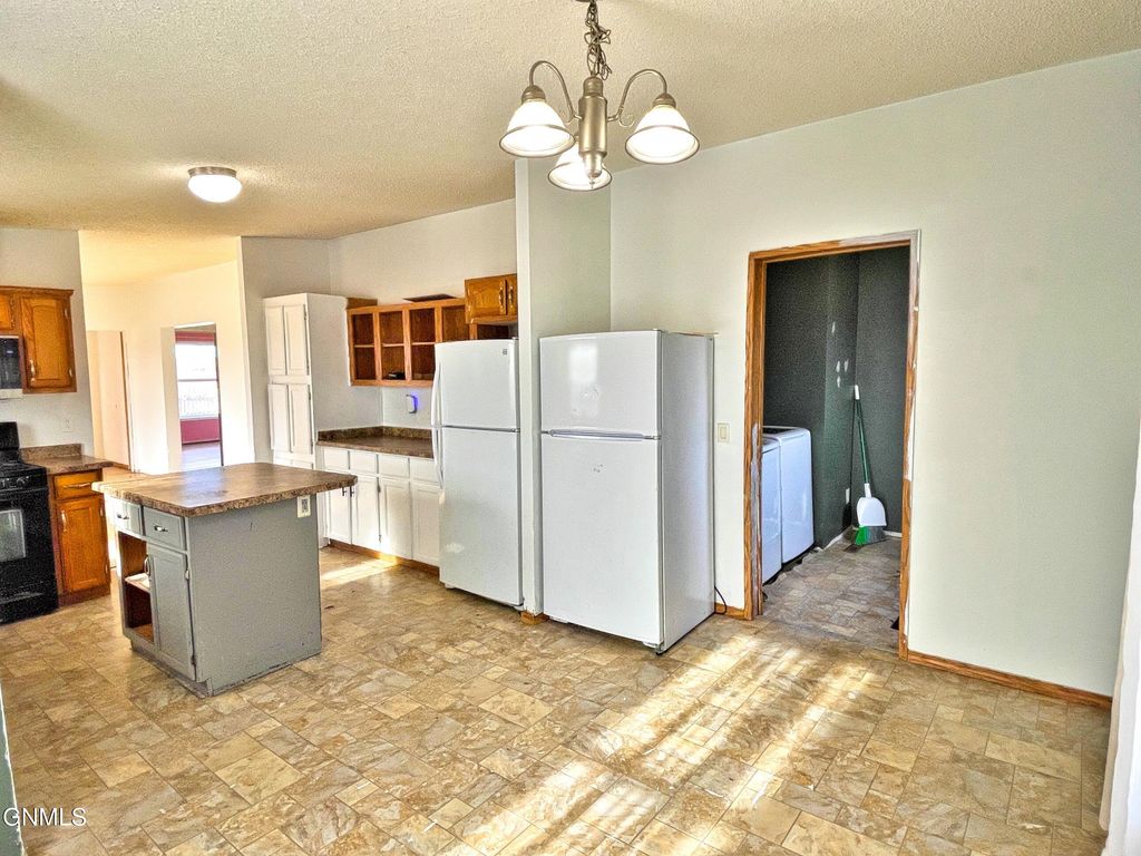 3816 22nd Avenue W, Williston, ND 58801 photo 11