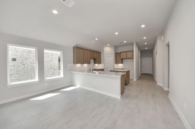 11906 Royal Willow Lane, Houston, TX 77066