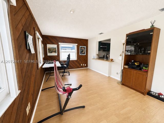 2001 SW 87th Ave, North Lauderdale, FL 33068