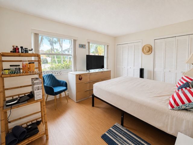 2001 SW 87th Ave, North Lauderdale, FL 33068