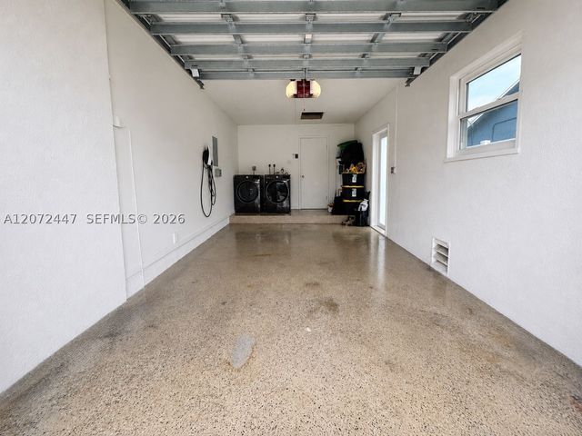 2001 SW 87th Ave, North Lauderdale, FL 33068