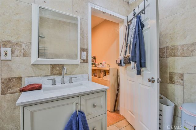 1709 E Luray Street, Long Beach, CA 90807