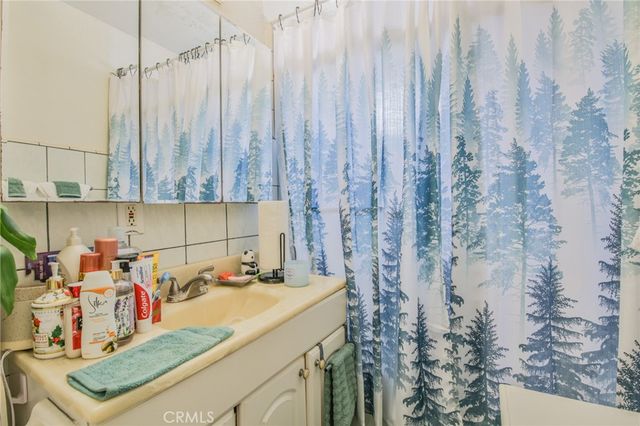 1709 E Luray Street, Long Beach, CA 90807