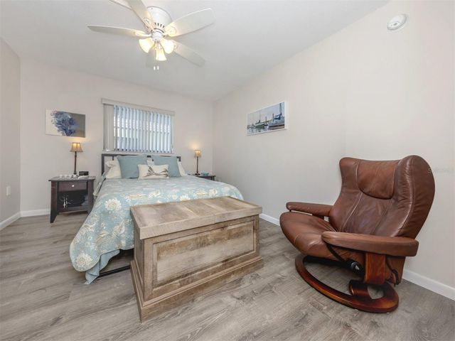 1712 LAKESIDE DRIVE 1712-B, Venice, FL 34293