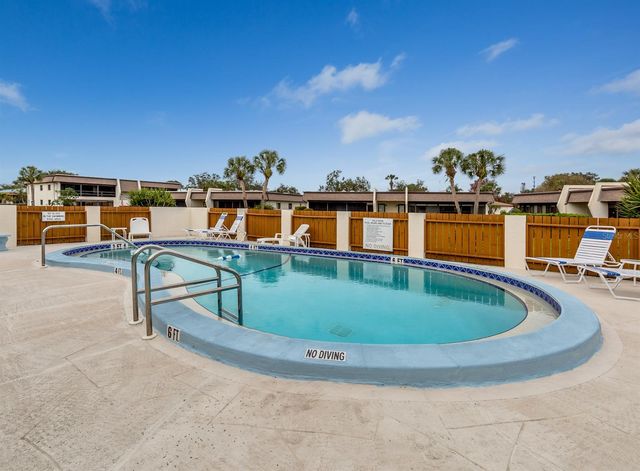 1712 LAKESIDE DRIVE 1712-B, Venice, FL 34293