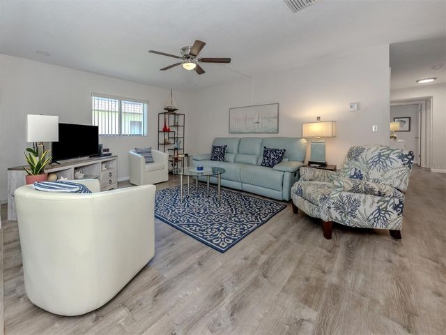 1712 LAKESIDE DRIVE 1712-B, Venice, FL 34293
