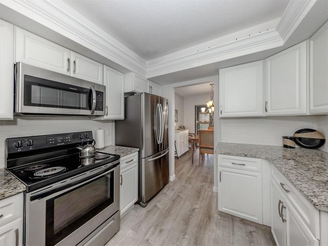 1712 LAKESIDE DRIVE 1712-B, Venice, FL 34293