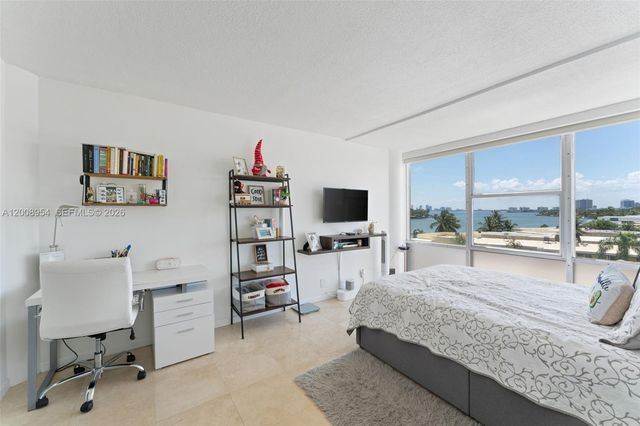 900 Bay Dr 421, Miami Beach, FL 33141