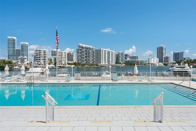 900 Bay Dr 421, Miami Beach, FL 33141