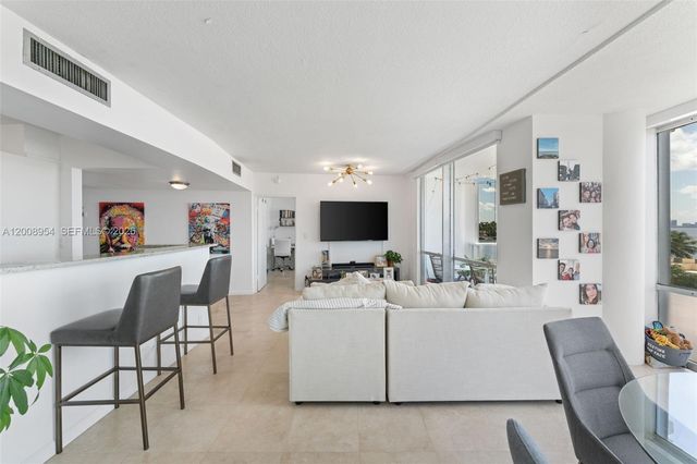 900 Bay Dr 421, Miami Beach, FL 33141