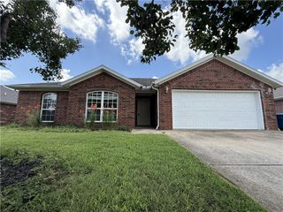 3905 SW Carriageway Avenue, Bentonville, AR 72712