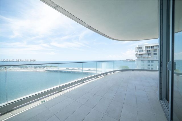 175 SE 25th Road 702, Miami, FL 33129