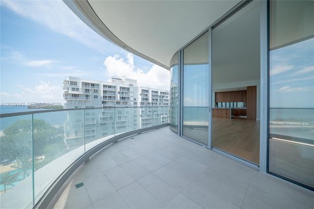175 SE 25th Road 702, Miami, FL 33129
