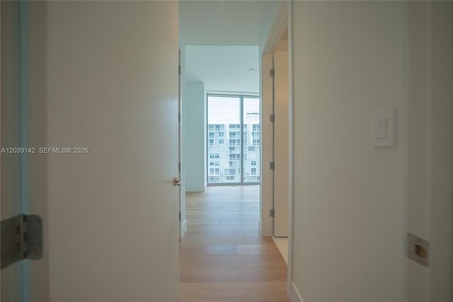 175 SE 25th Road 702, Miami, FL 33129