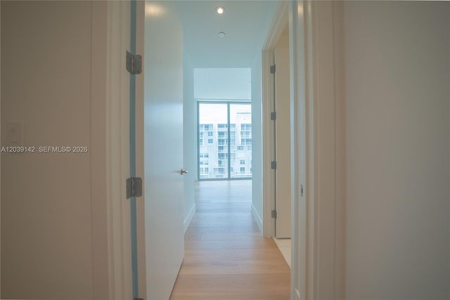 175 SE 25th Road 702, Miami, FL 33129