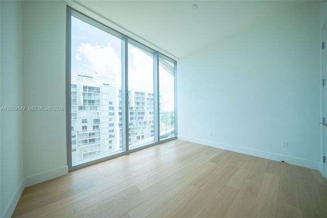 175 SE 25th Road 702, Miami, FL 33129