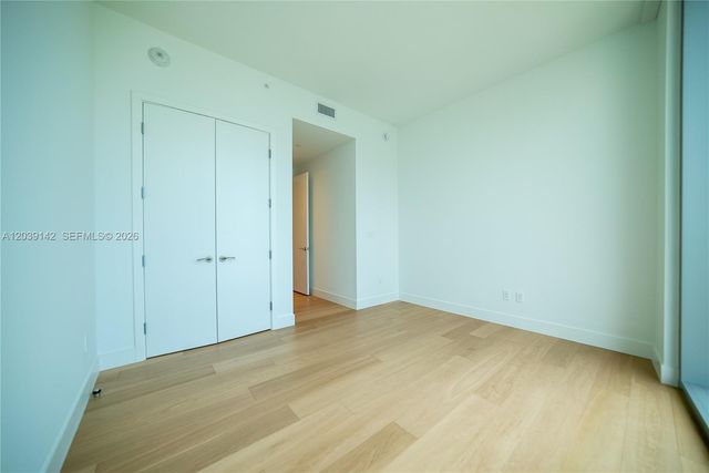 175 SE 25th Road 702, Miami, FL 33129