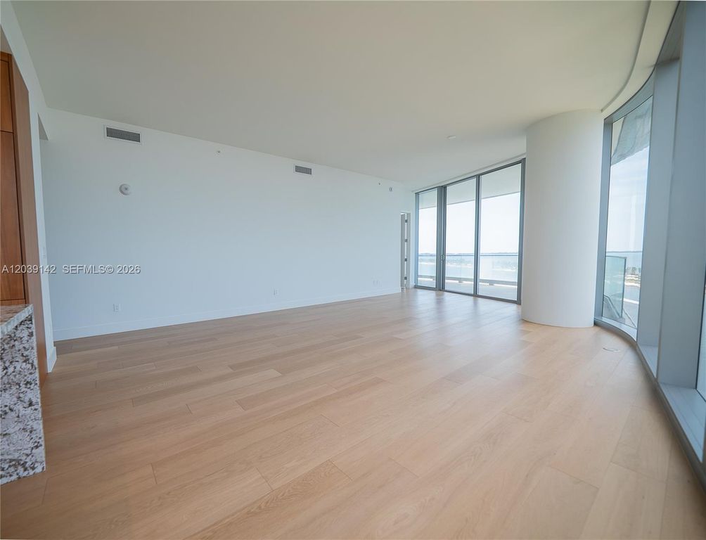 175 SE 25th Road 702, Miami, FL 33129