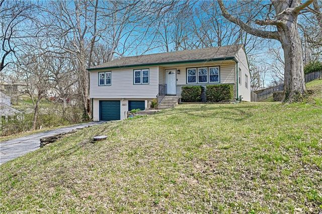 3537 N Walrond Avenue, Kansas City, MO 64117