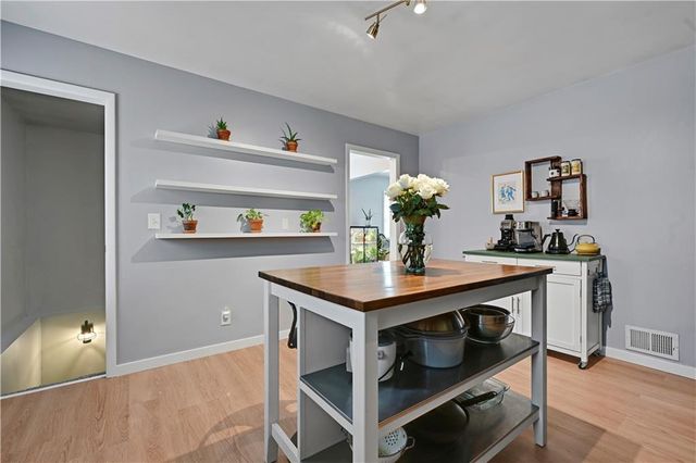 3537 N Walrond Avenue, Kansas City, MO 64117