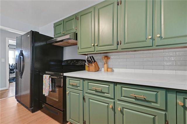 3537 N Walrond Avenue, Kansas City, MO 64117