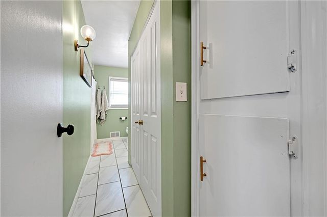 3537 N Walrond Avenue, Kansas City, MO 64117