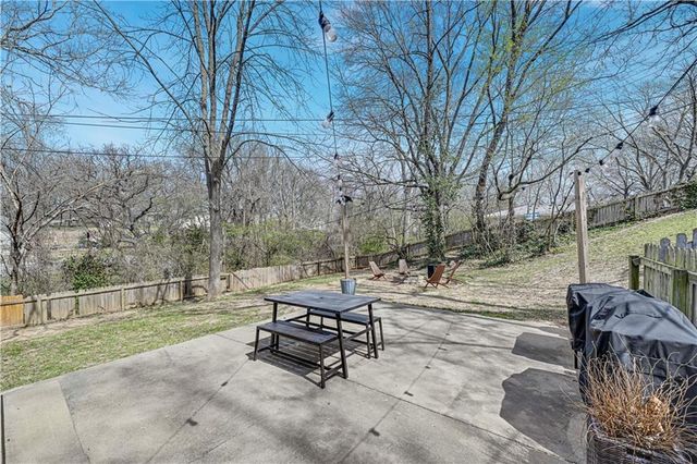 3537 N Walrond Avenue, Kansas City, MO 64117