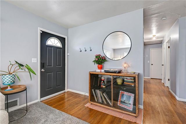 3537 N Walrond Avenue, Kansas City, MO 64117