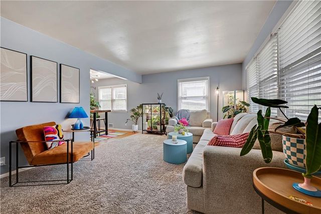 3537 N Walrond Avenue, Kansas City, MO 64117