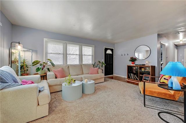 3537 N Walrond Avenue, Kansas City, MO 64117