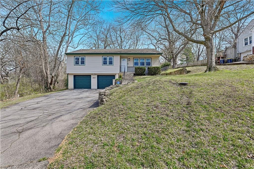 3537 N Walrond Avenue, Kansas City, MO 64117