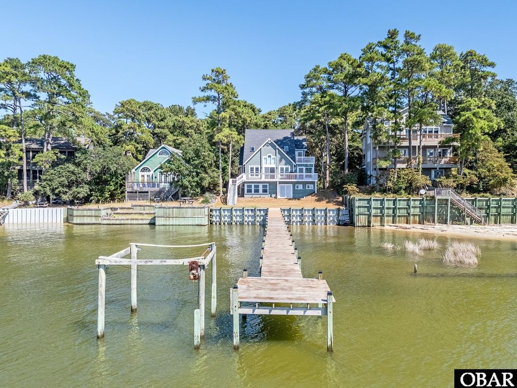 Image 4 of property listing at 154 Baycliff Trail, Kill Devil Hills, NC 27948