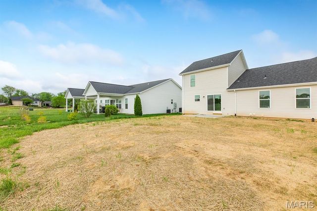 205 Wrigley Field Drive, Bethalto, IL 62010