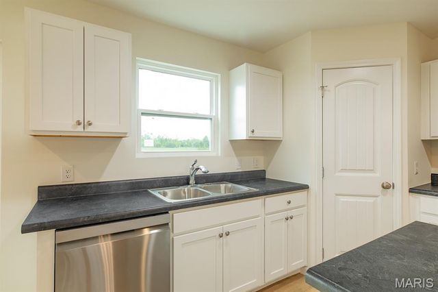 205 Wrigley Field Drive, Bethalto, IL 62010