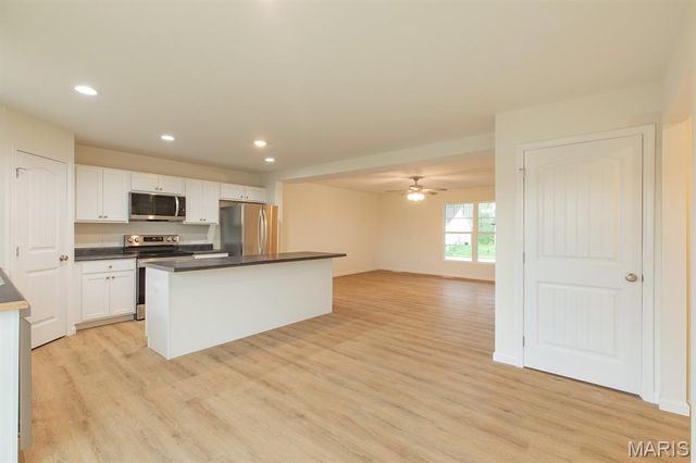 205 Wrigley Field Drive, Bethalto, IL 62010
