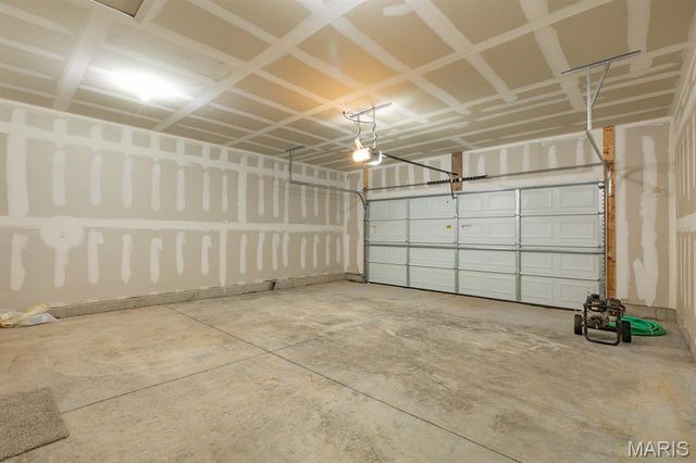 205 Wrigley Field Drive, Bethalto, IL 62010