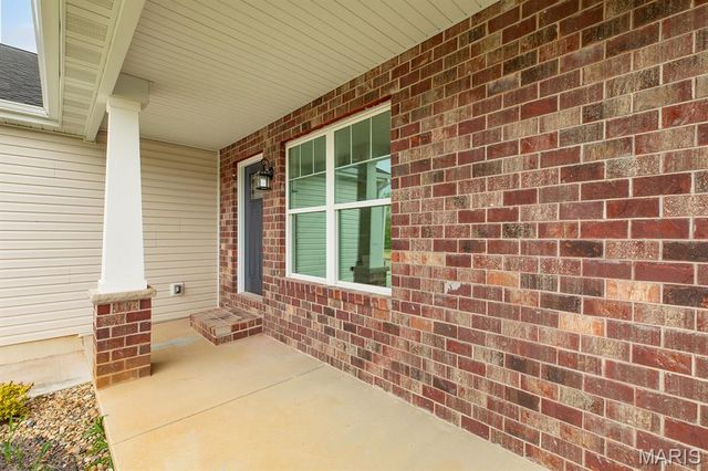 205 Wrigley Field Drive, Bethalto, IL 62010