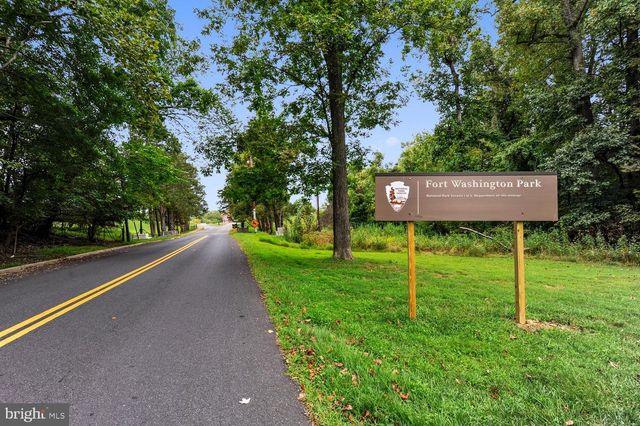 8606 BLUFFWOOD LANE, Fort Washington, MD 20744