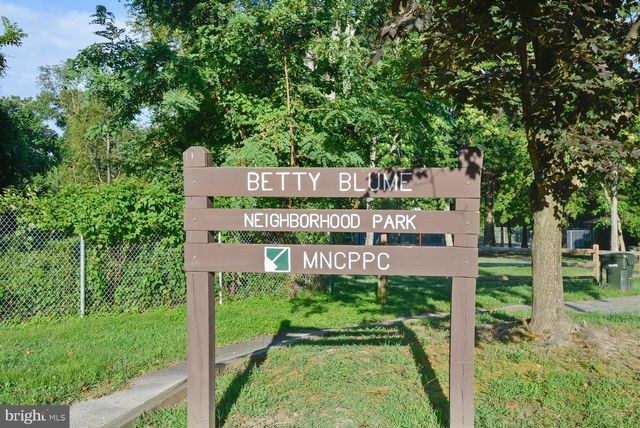 8606 BLUFFWOOD LANE, Fort Washington, MD 20744