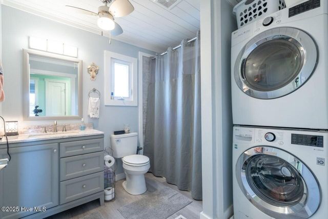 11008 Inlet Drive, Emerald Isle, NC 28594