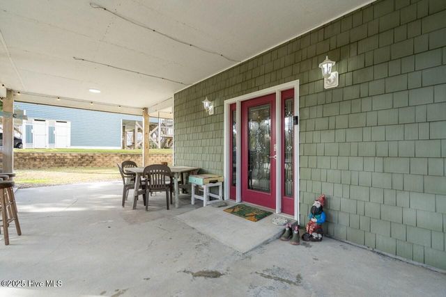 11008 Inlet Drive, Emerald Isle, NC 28594